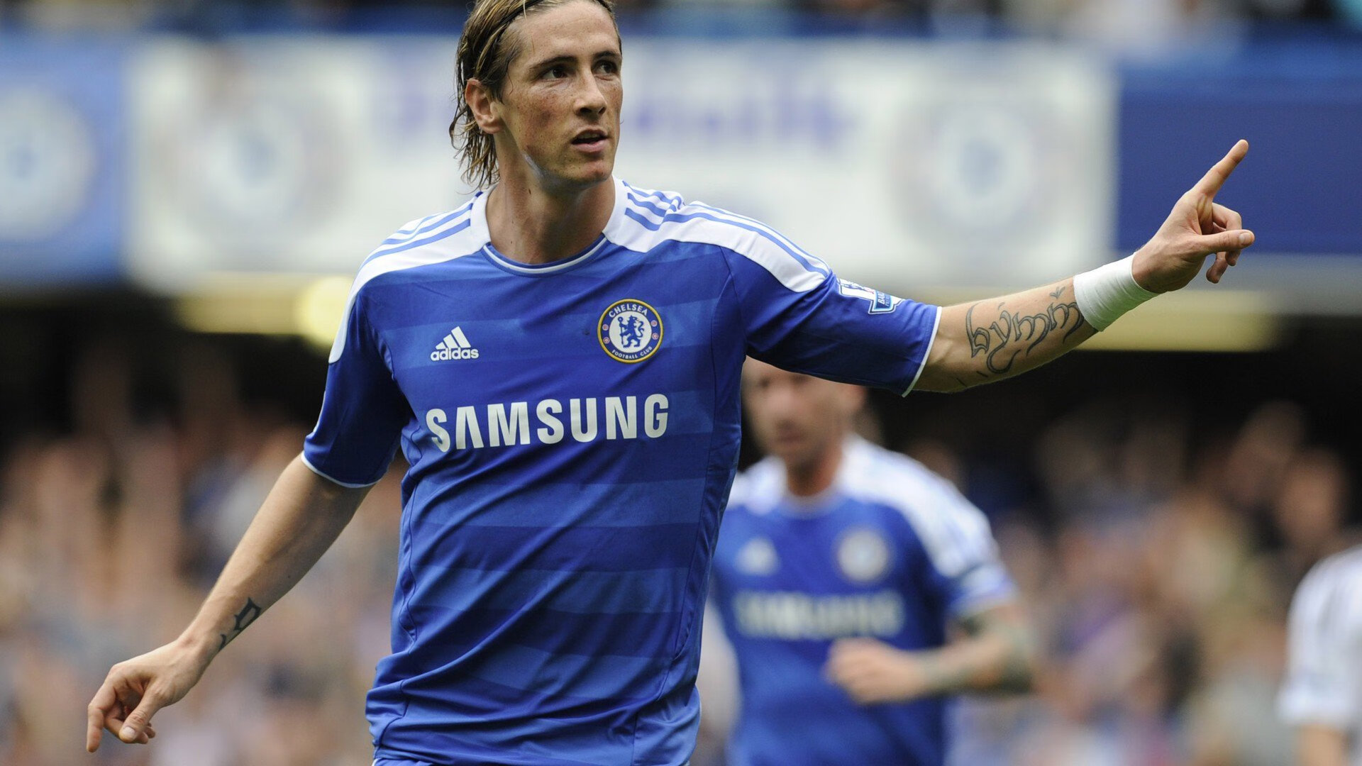 九游网-曼联读秒奇迹背后是两翼齐飞与高点冲击的胜利，效力过曼联的传奇